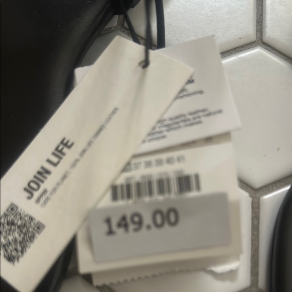 Zara Black T-Strap Sandals with Ankle Closure - Picture 2 of 5